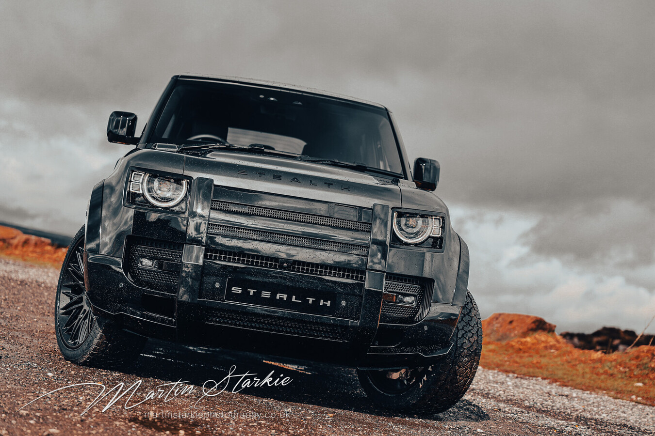 Stealth Land Rover Defender
